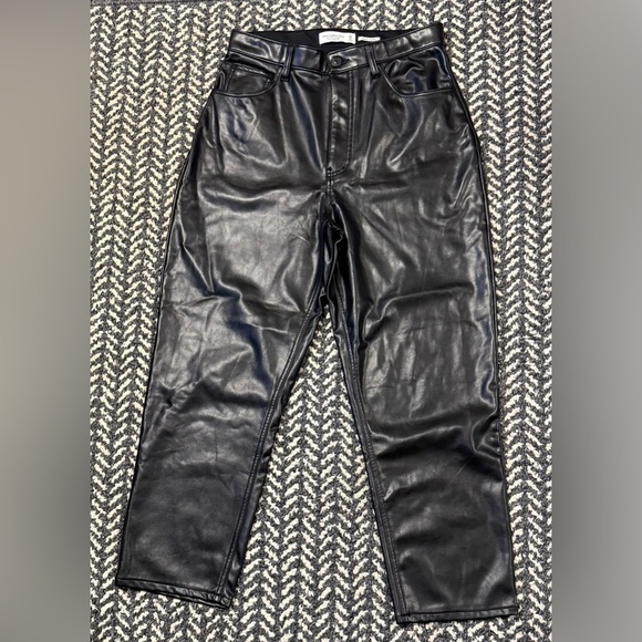 ABERCROMBIE & FITCH Vegan Leather Ultra High Rise Curve Love Ankle Pant in Black - Picture 5 of 9